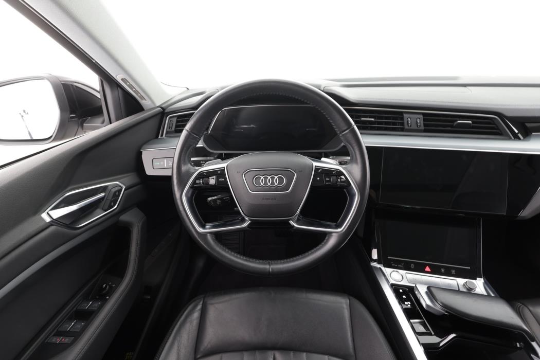 AUDI e-tron 2020