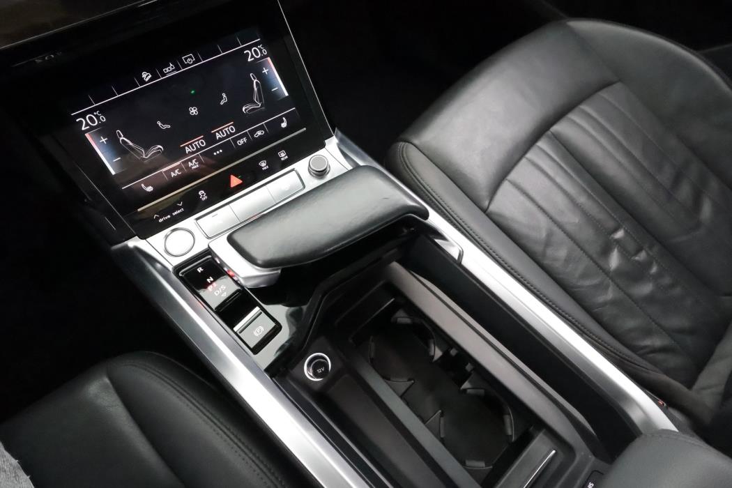 AUDI e-tron 2020