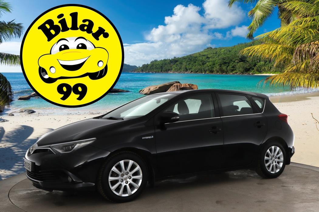 TOYOTA Auris 2016