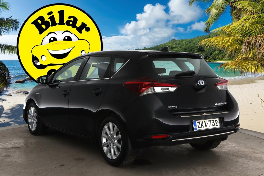 TOYOTA Auris 2016