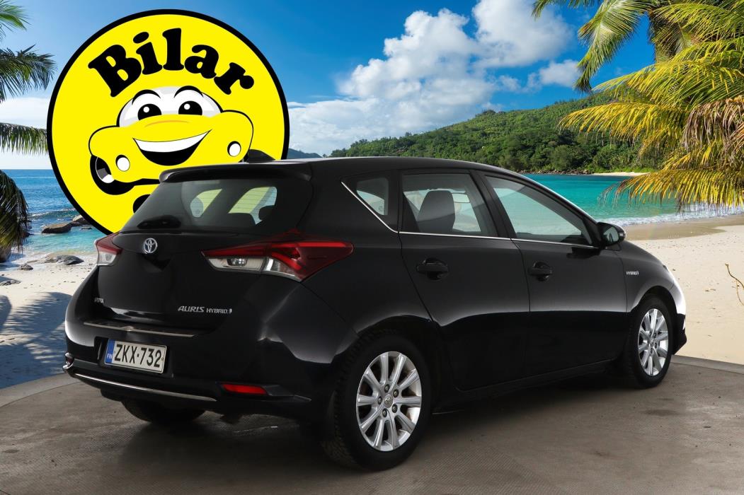 TOYOTA Auris 2016