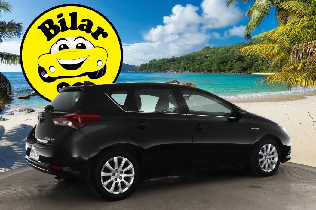 TOYOTA Auris 2016