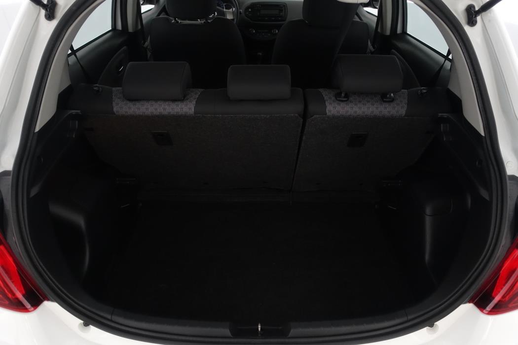 TOYOTA Yaris 2015