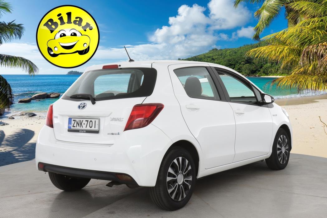 TOYOTA Yaris 2015