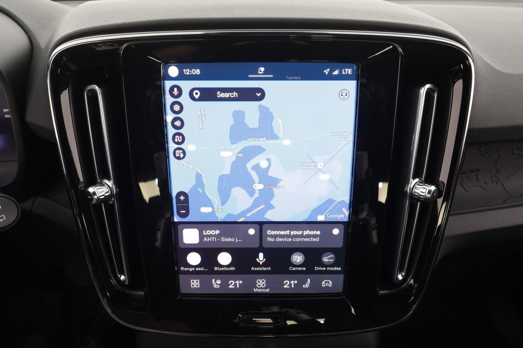 VOLVO XC40 2023