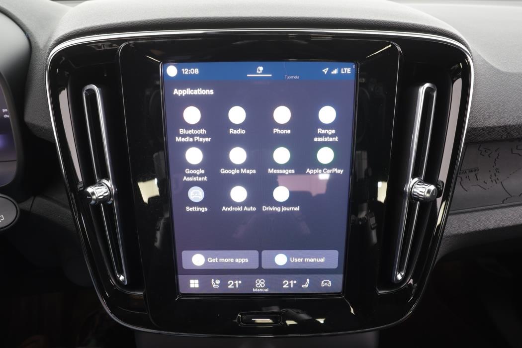 VOLVO XC40 2023