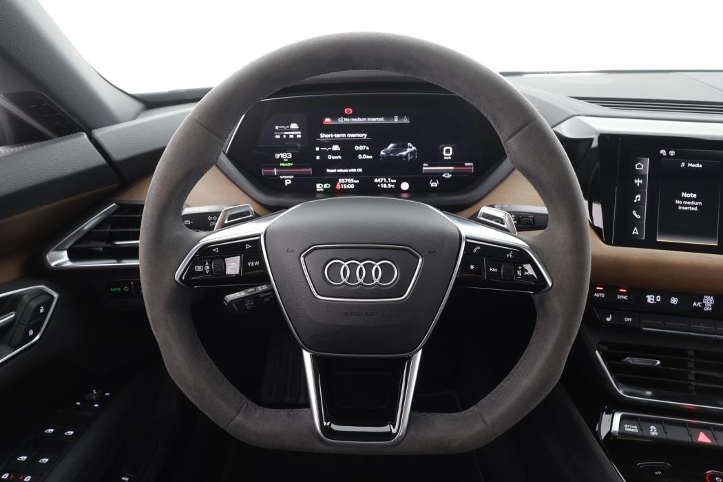 AUDI E-TRON GT 2022