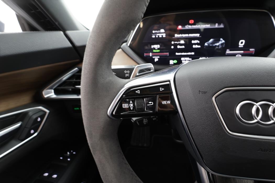 AUDI E-TRON GT 2022