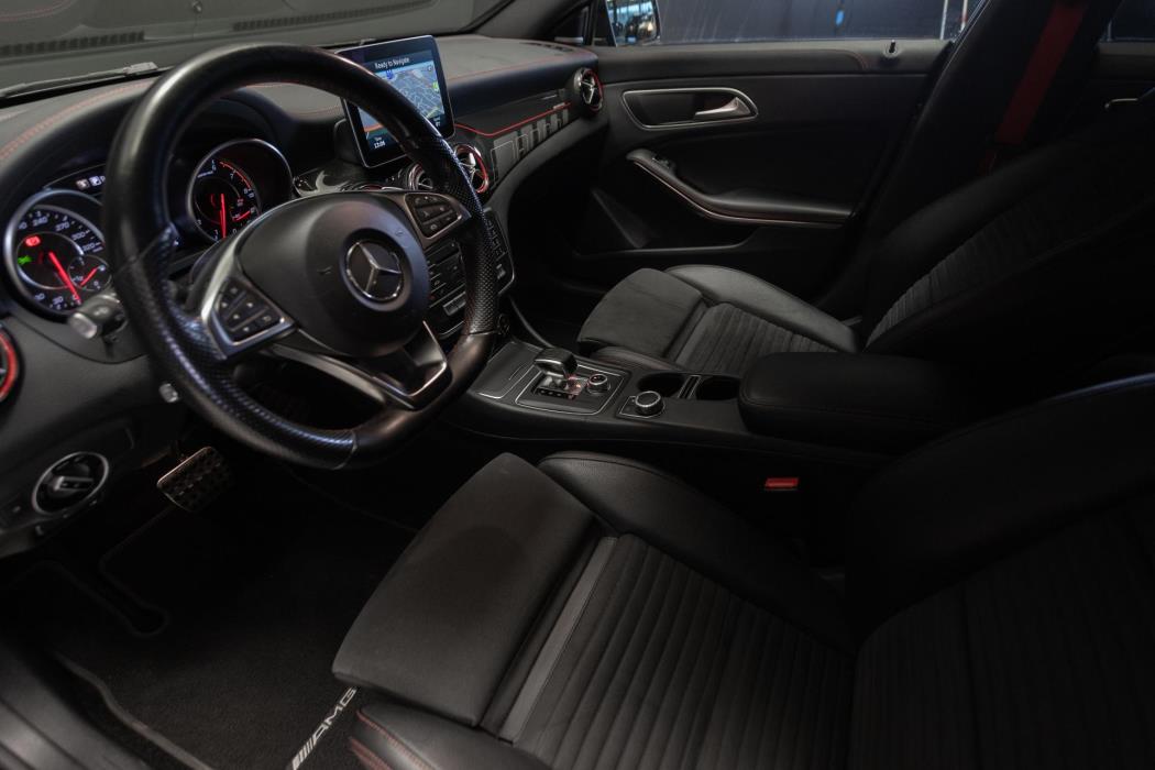 MERCEDES-BENZ CLA 45 AMG 2017