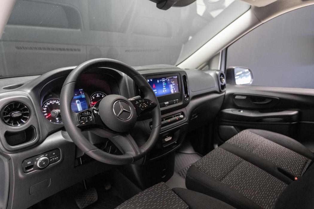 MERCEDES-BENZ Vito 2025