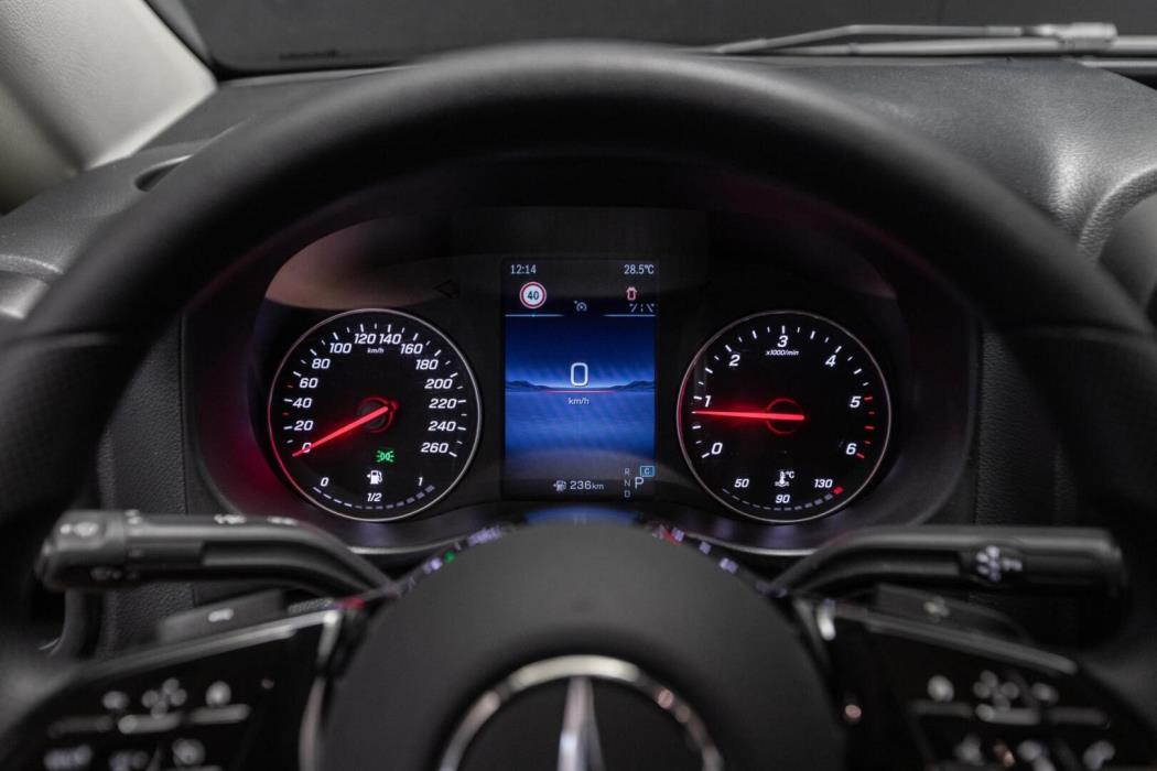 MERCEDES-BENZ Vito 2025