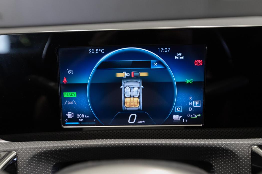 MERCEDES-BENZ CLA 2021