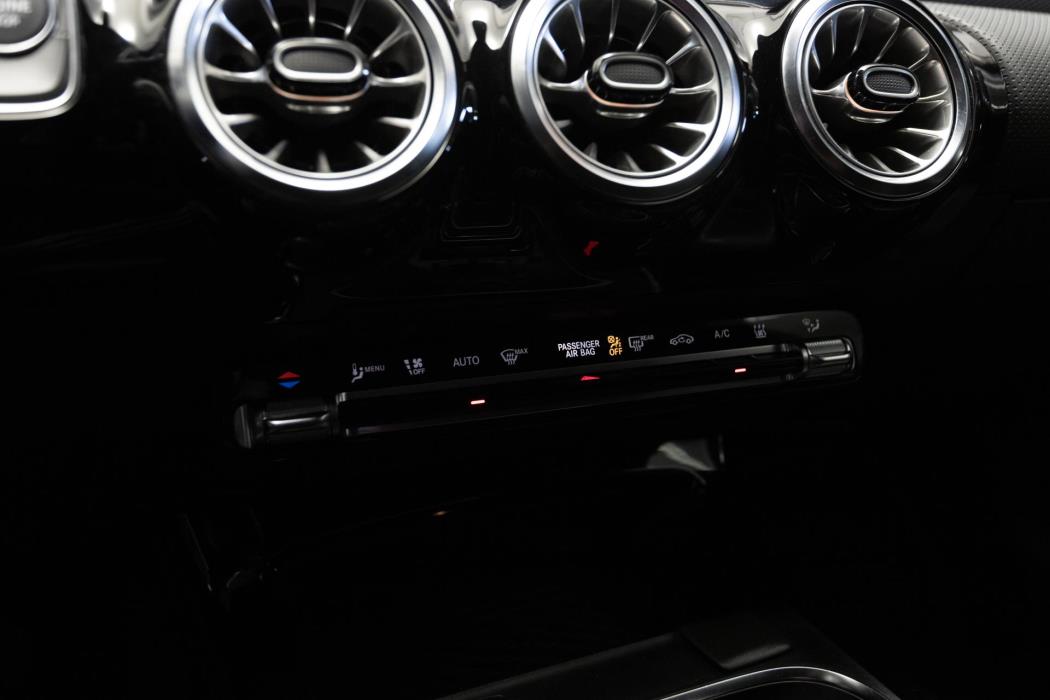 MERCEDES-BENZ CLA 2021