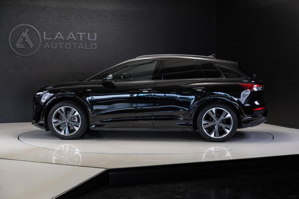 AUDI Q4 e-tron 2023