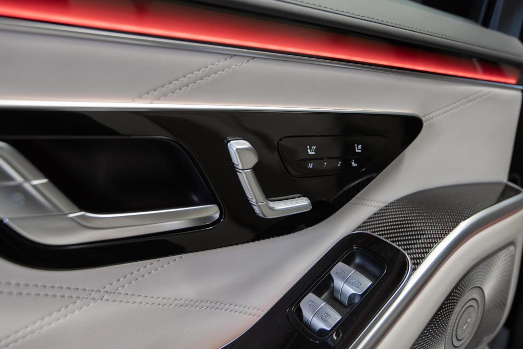 MERCEDES-BENZ S 63 AMG 2024