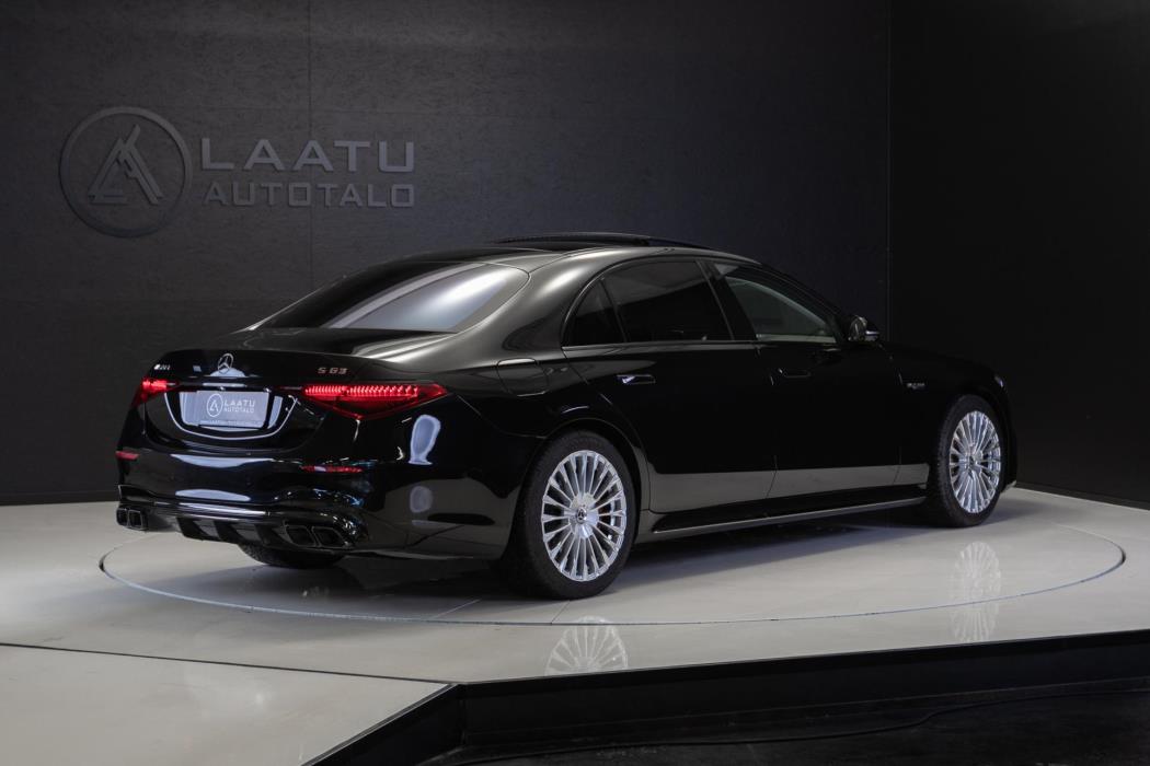 MERCEDES-BENZ S 63 AMG 2024