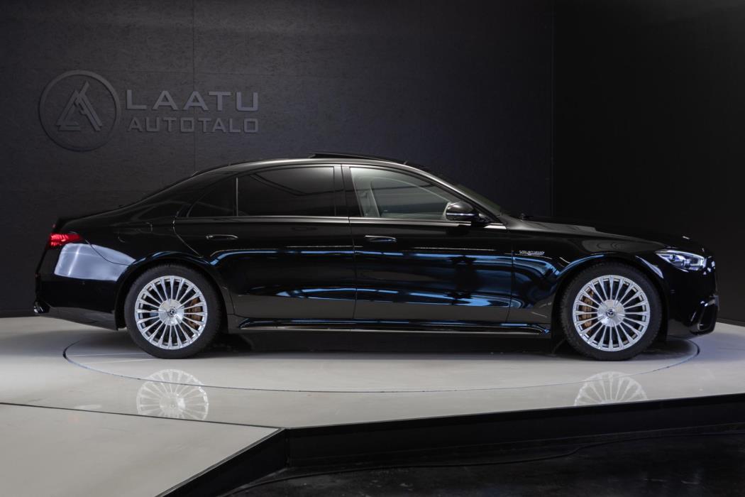 MERCEDES-BENZ S 63 AMG 2024