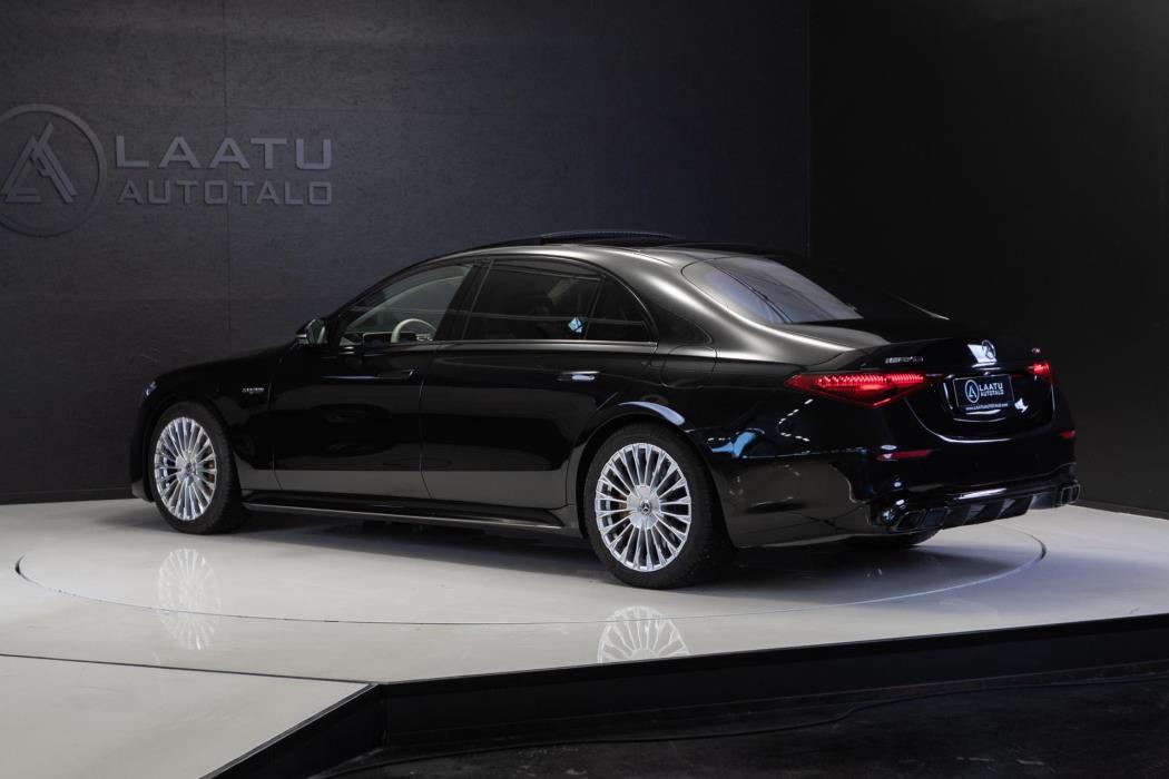 MERCEDES-BENZ S 63 AMG 2024