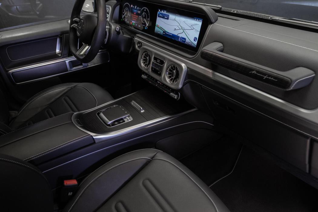 MERCEDES-BENZ G 2025