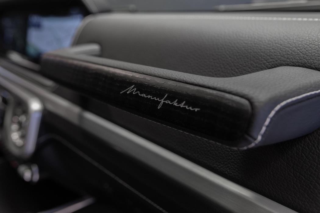 MERCEDES-BENZ G 2025