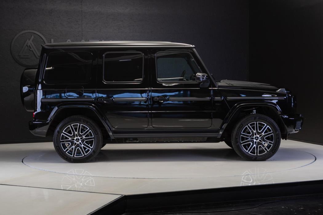 MERCEDES-BENZ G 2025