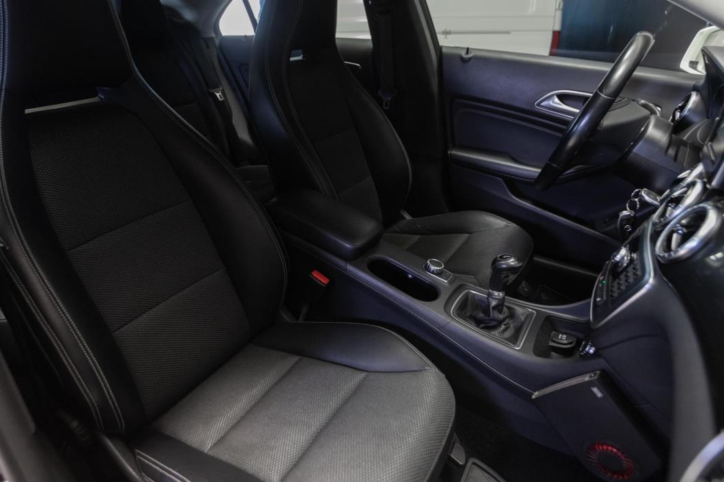 MERCEDES-BENZ CLA 2014