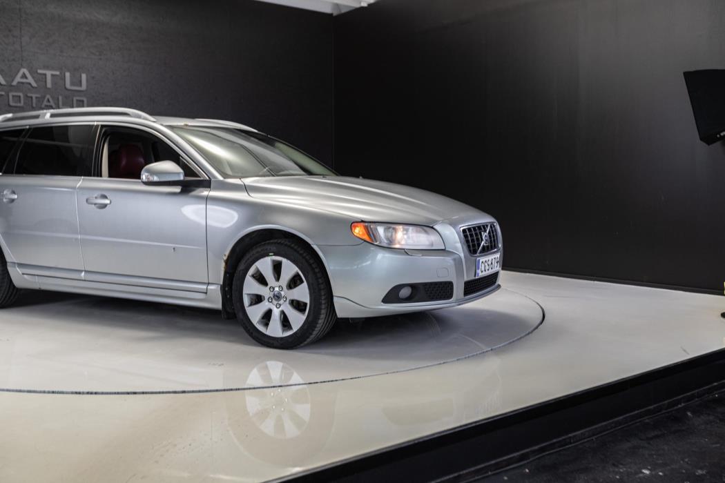 VOLVO V70 2007