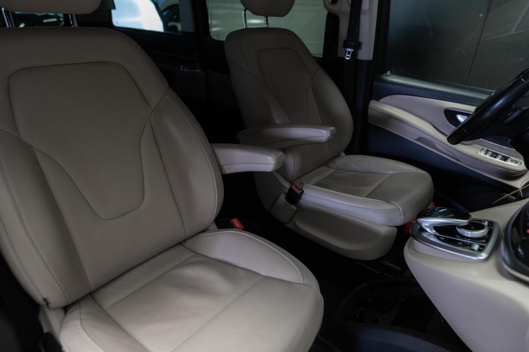 MERCEDES-BENZ V 2020