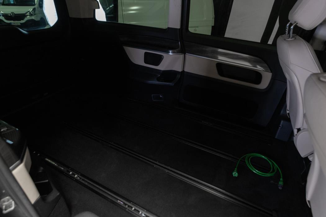 MERCEDES-BENZ V 2020