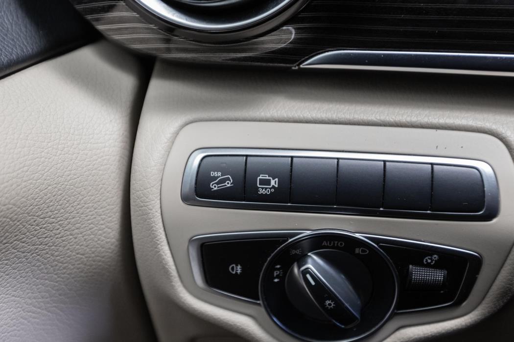 MERCEDES-BENZ V 2020