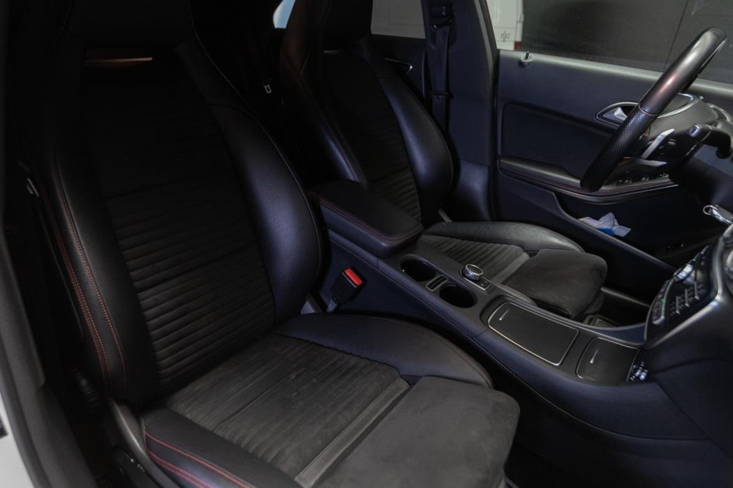 MERCEDES-BENZ CLA 2017