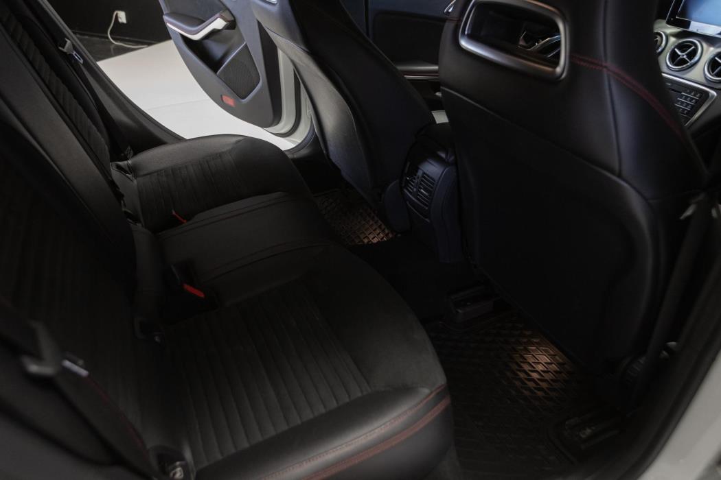 MERCEDES-BENZ CLA 2017