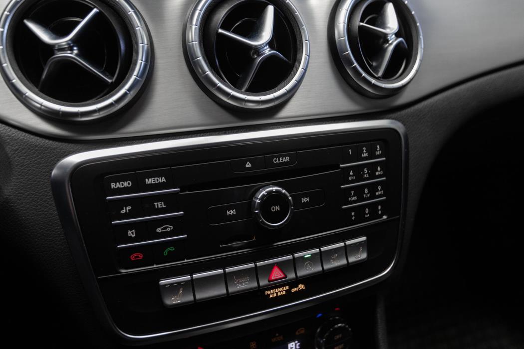 MERCEDES-BENZ CLA 2017