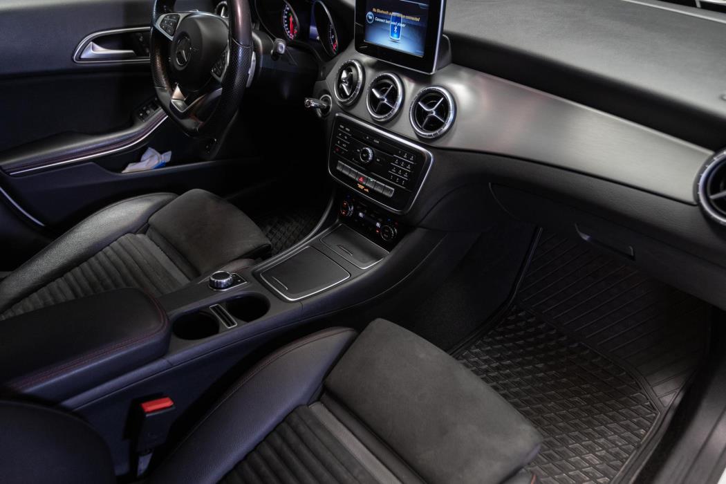 MERCEDES-BENZ CLA 2017