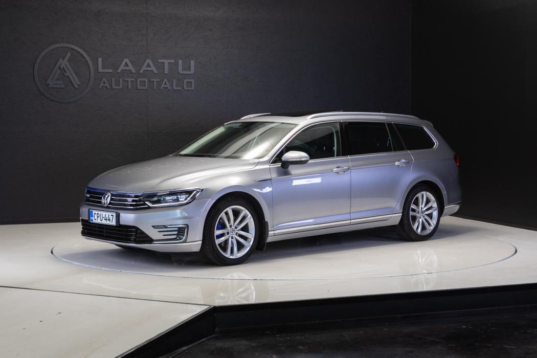 VOLKSWAGEN Passat 2017