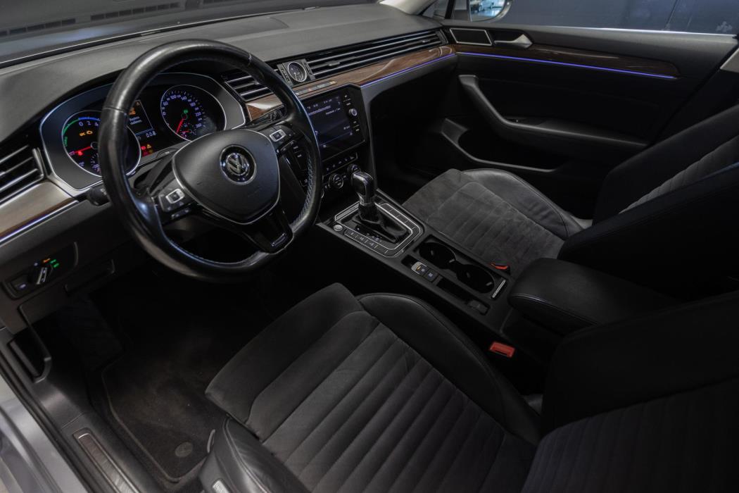 VOLKSWAGEN Passat 2017