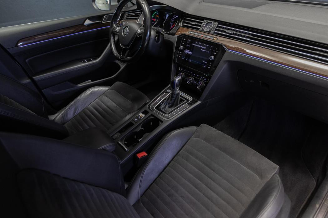 VOLKSWAGEN Passat 2017