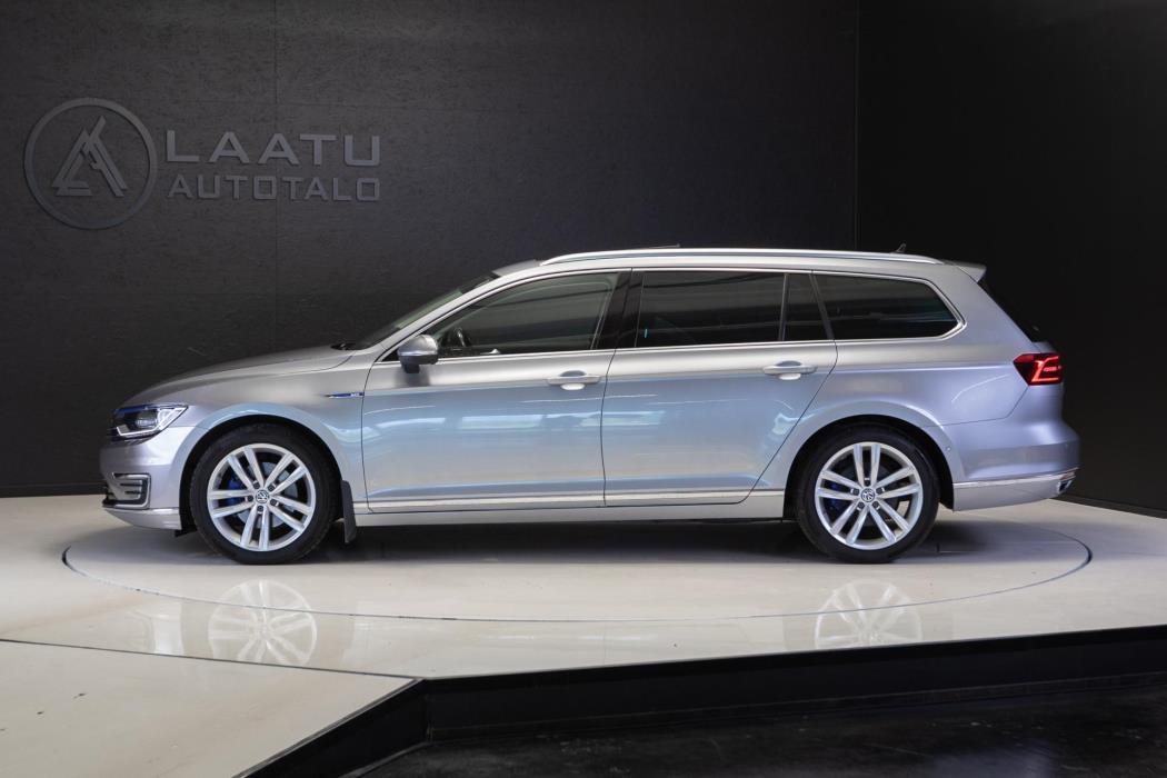 VOLKSWAGEN Passat 2017
