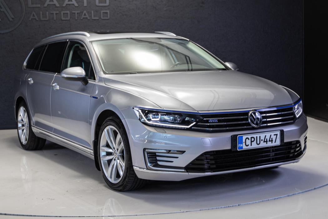 VOLKSWAGEN Passat 2017