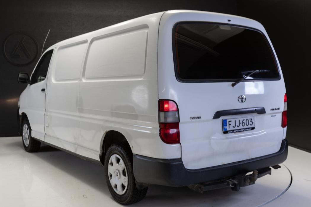 TOYOTA Hiace 2009