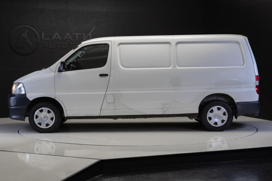 TOYOTA Hiace 2009