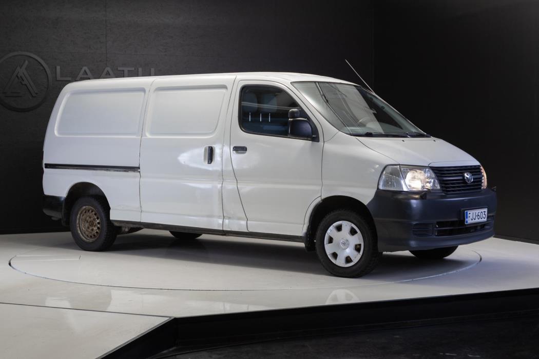 TOYOTA Hiace 2009