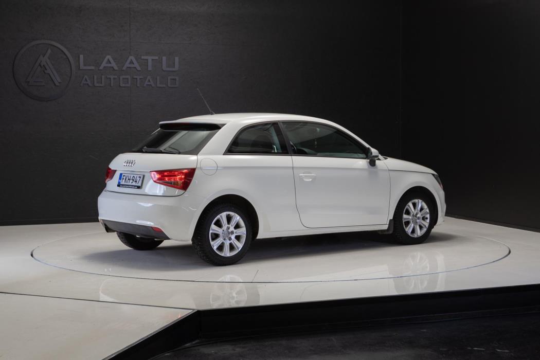 AUDI A1 2011