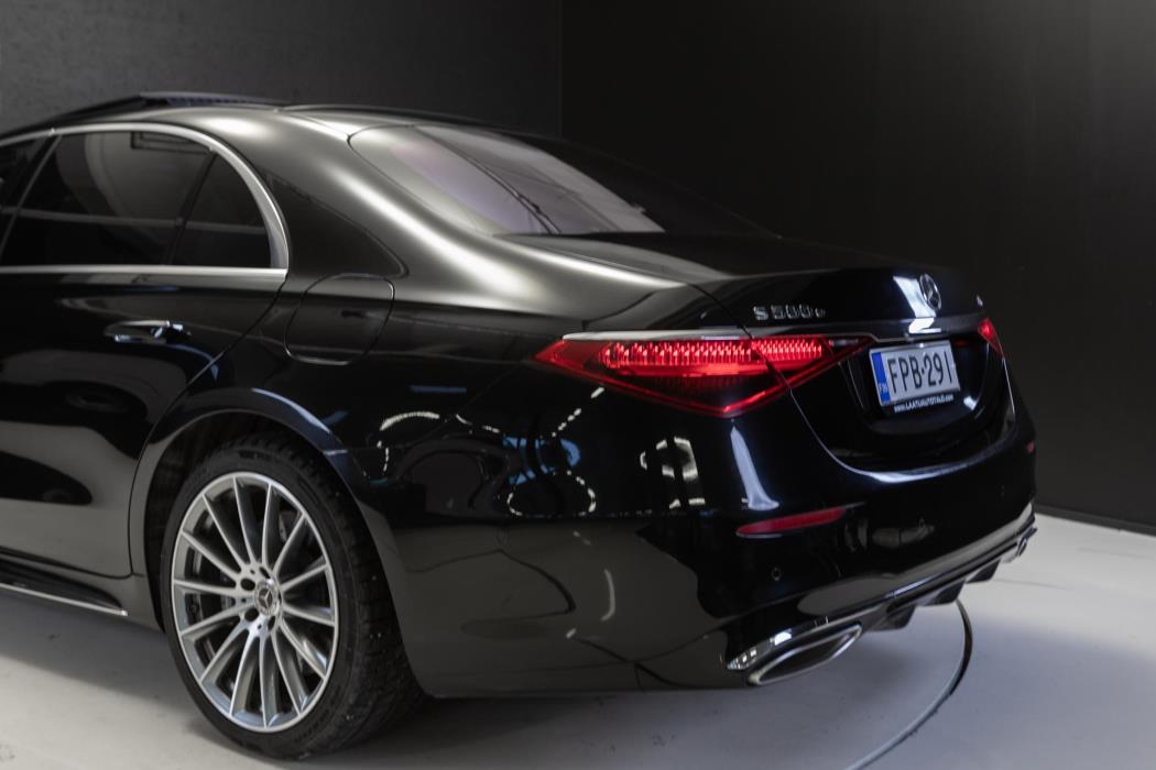 MERCEDES-BENZ S 2022