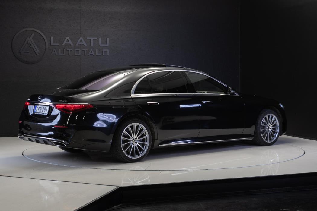 MERCEDES-BENZ S 2022