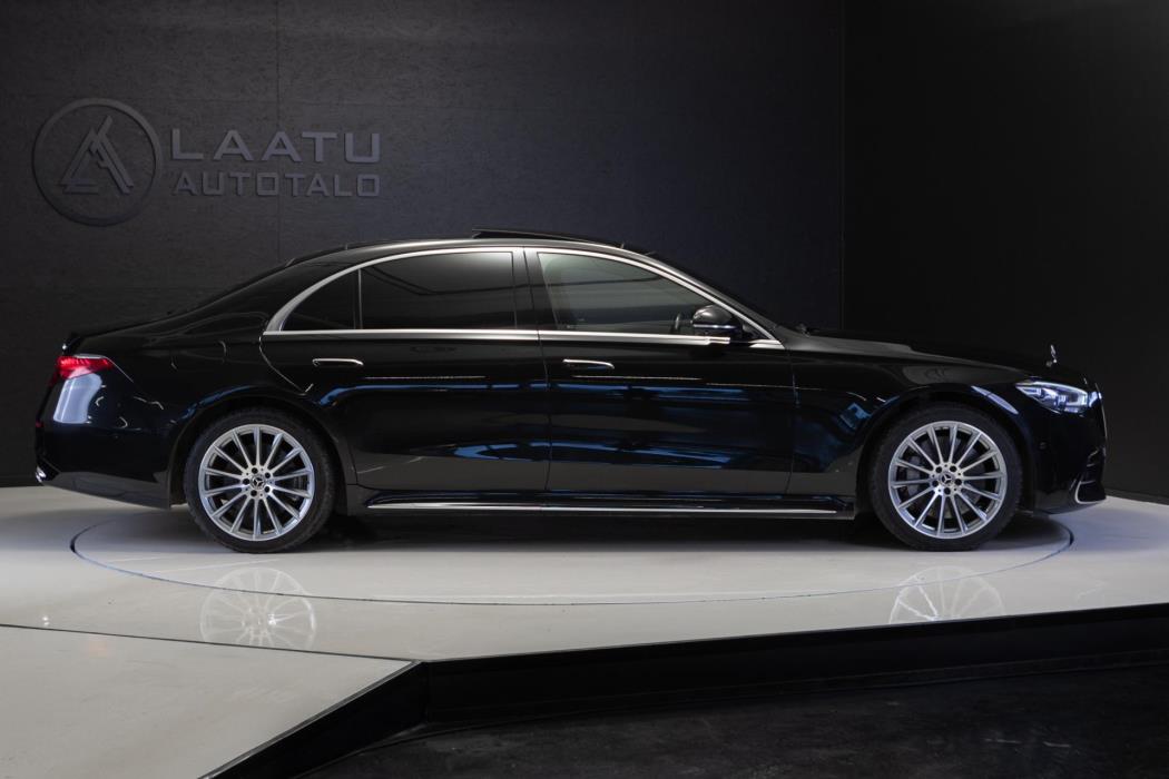 MERCEDES-BENZ S 2022