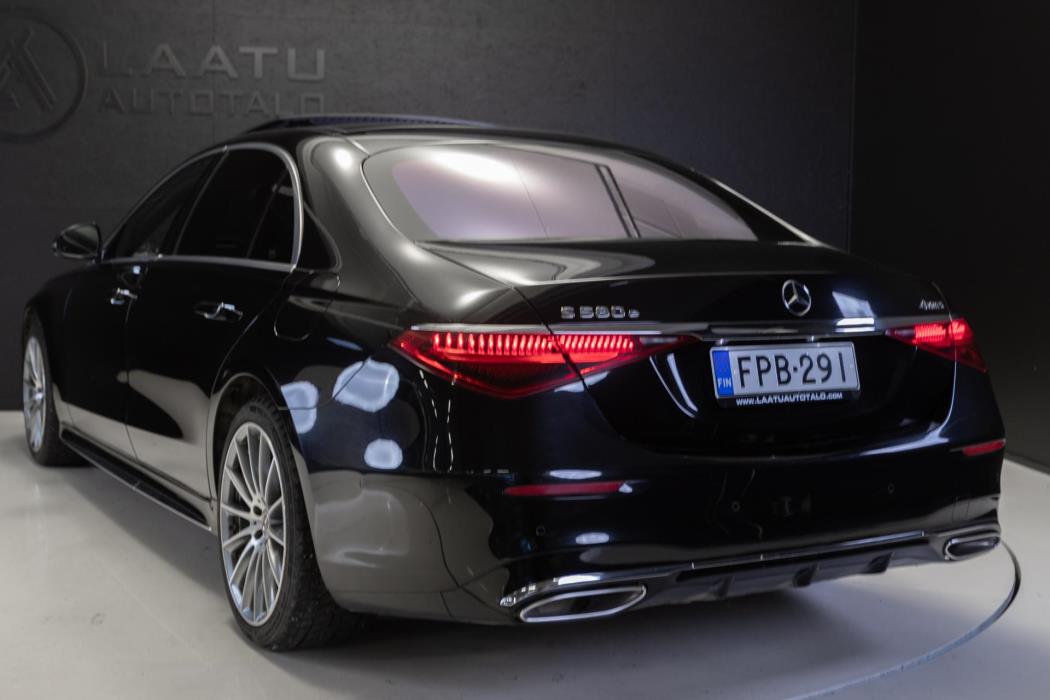 MERCEDES-BENZ S 2022