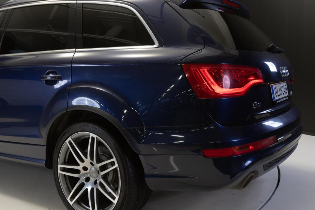 AUDI Q7 2011