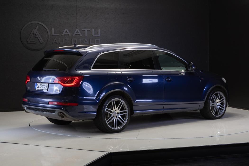 AUDI Q7 2011