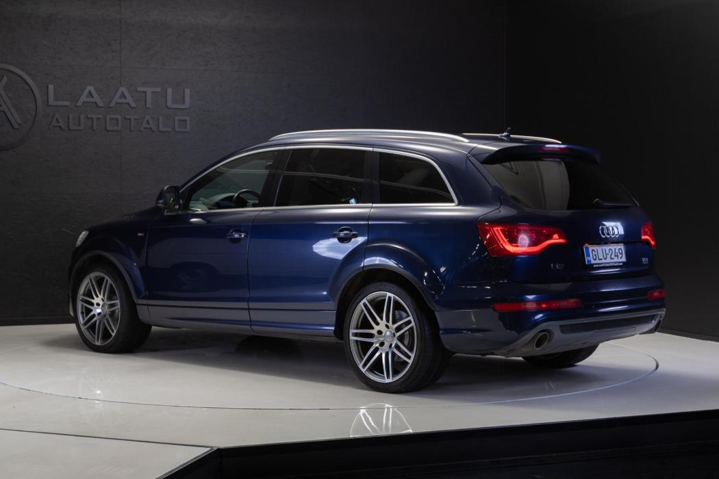 AUDI Q7 2011